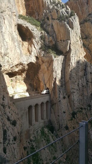 Da sieht man die Bahnstrecke