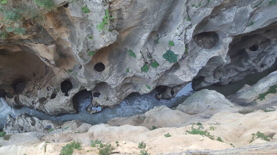 200 m geht es hier in die Tiefe