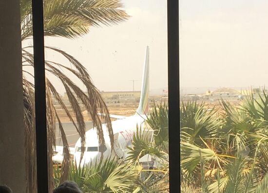 Unser Flieger steht bereit....Boeing 747 ..
