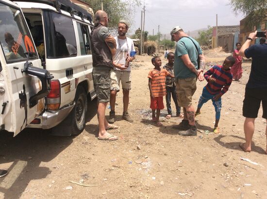 „Money—-money...“ wollen alle....aaaber...