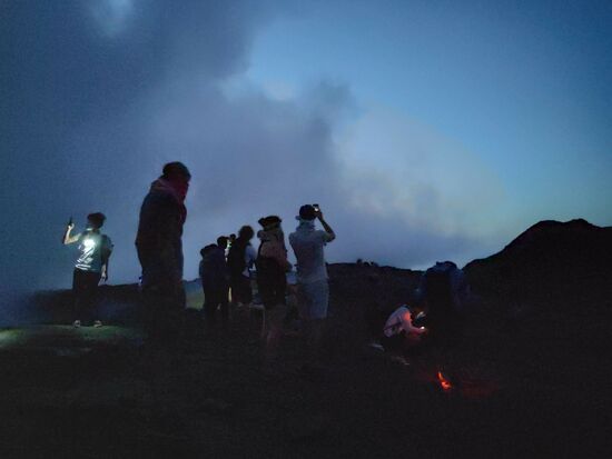 Nur Qualm und immer wieder beißende Schwefelwolken