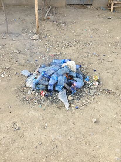 Wir haben Hoffnung dass dieser zusammengekehrt wurde, um verbrannt zu werden....