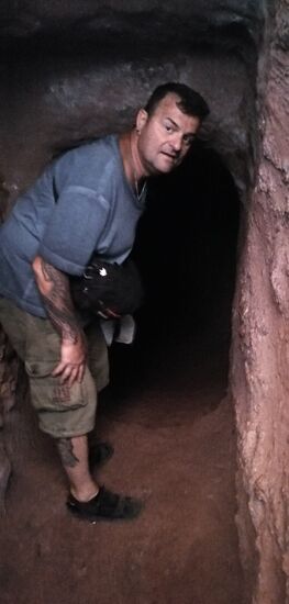 Stockdunkel...Lampe nicht vergessen bei den Erkundigungen mitzunehmen