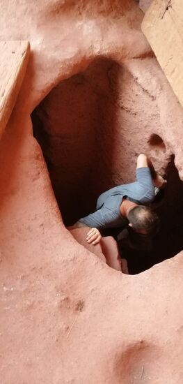 Ab ins Erdloch und zur nächsten Kirche gekrabbelt