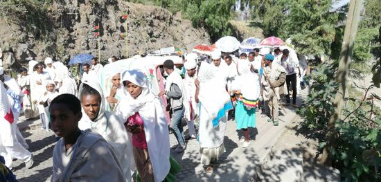 Auch hier wieder eine Hochzeitsgesellschaft..