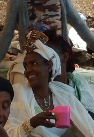 Eine schöne Äthiopierin, die ich einfach mal so mit der Kamera eingefangen habe --