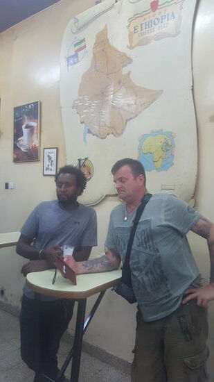 Kaffee mag er aber nicht--lieber eine Milch!