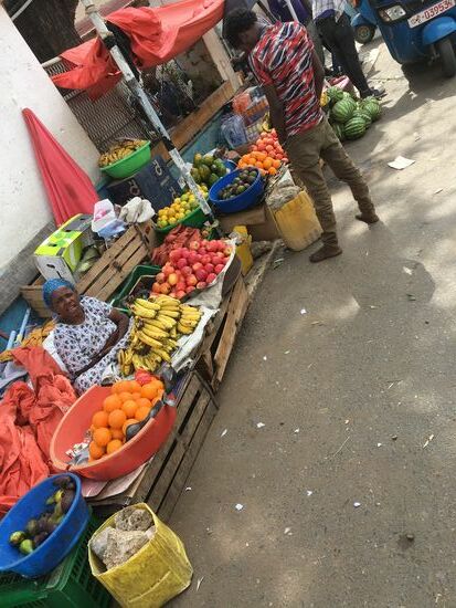 Ein schöner, sauberer Marktstand...