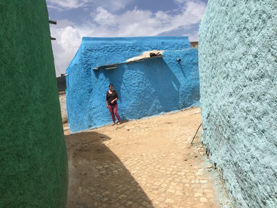 Viele bunte Häuser in den vieln Gassen..