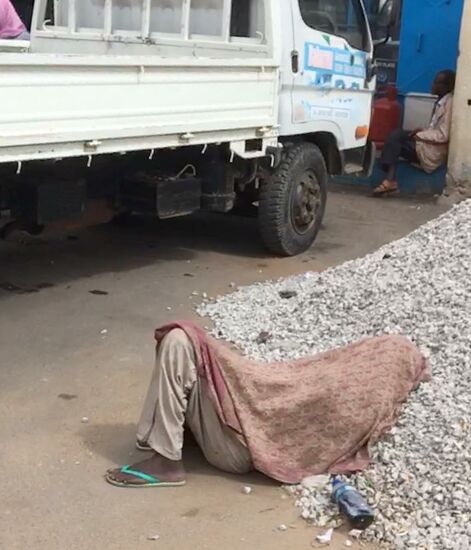 Hier schläft noch einer selig...