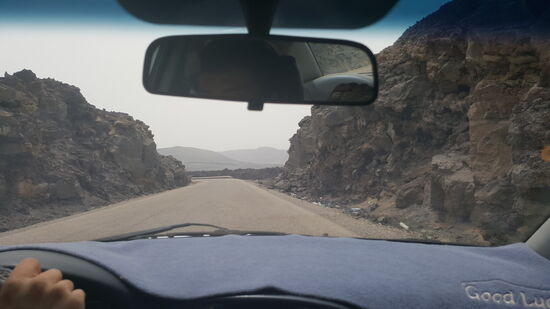 Hier sieht man wie der Berg der Straße weichen mußte...