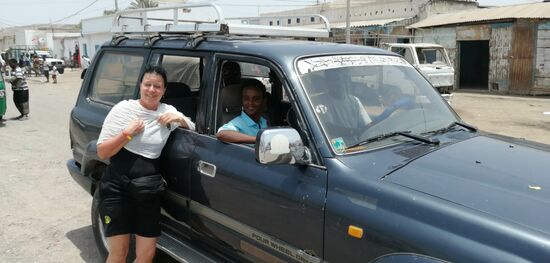 Christine mit „Taxi“, das bisher einzige kostenlose Taxi vom „El Golfo“ in die „Stadt“