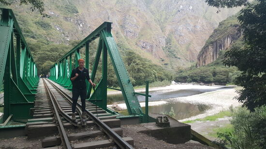Wieder müssen wir einige Brücken überqueren, die sehr abenteuerlich sind