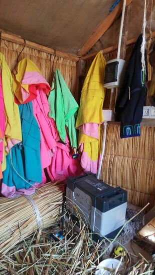 Hier ist die Stromquelle der kleinen Hütte