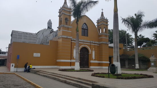 Eine katholische Kirche—die Bevlkerung hier ist überwiegend katholisch