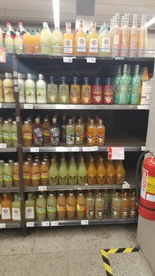 Thalias Lieblingsabteilung: Schicke, dekorative Flaschen...
Hier : Fertige Mixgetränke