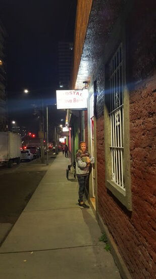 Gleich das Zweite Hostel , das "Casa Rosa" gefällt uns und wir nehmen eins der gemütlichen Zimmer mit eigenem Bad und heißem Wasser für ca 32 Euro