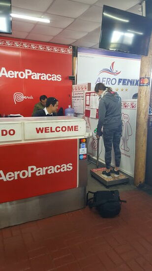 Alle werden vor dem Flug gewogen...