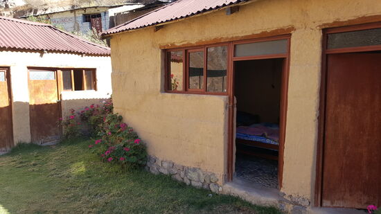 Unsere Zimmer sind hier: einfach aber ausreichend