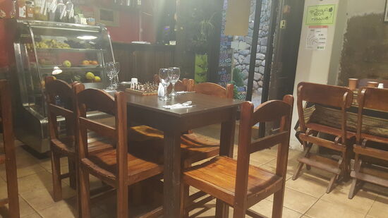 Insgesamt gibt es nur 5 Tische