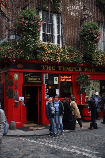 Genau hier gibt es schon ein Foto von Silvi und mir von vor 8 Jahren. 