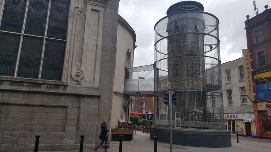 Eine Kirche, die zum Restaurent umfunktioniert wurde...