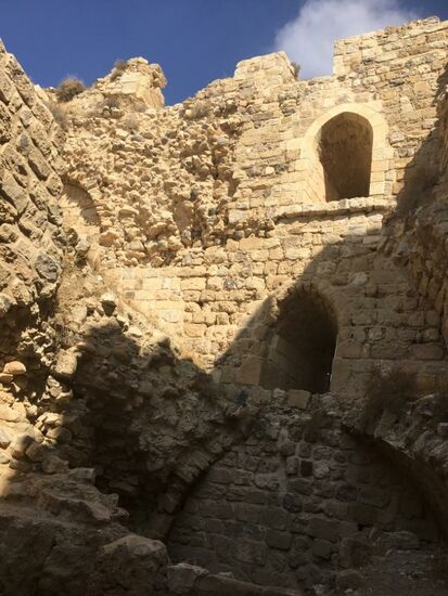 Die Kreuzritterburg hatte keine Tore, sondern konnte nur unterirdisch betreten werden