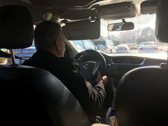 Mit dem Taxi vom Hotel zur Busstation Süd....und das in der morgendlichen Rush-hour...40 Minuten für ein paar Kilometerchen