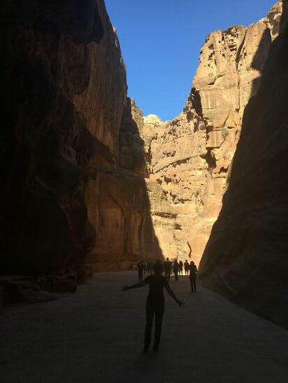 Der Siq ist 1km lang und es gibt viel zu sehen...