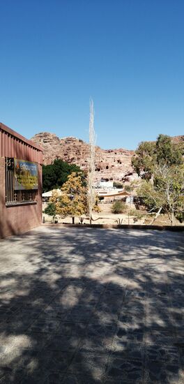 Kurze Rast und das Suchen nach dem richtigen Weg, denn wir wollen ihn in entgegengesetzter Richtung gehen