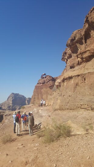 Sehr viele Leute trifft man nicht—die meisten belassen es bei dem Hauptweg...