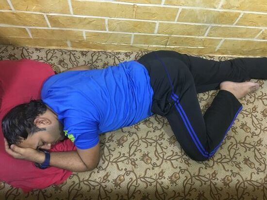 Unser Nachtwächter vom Hotel schläft noch hinter dem Tresen, na...dann lass ich ihn mal zufrieden.