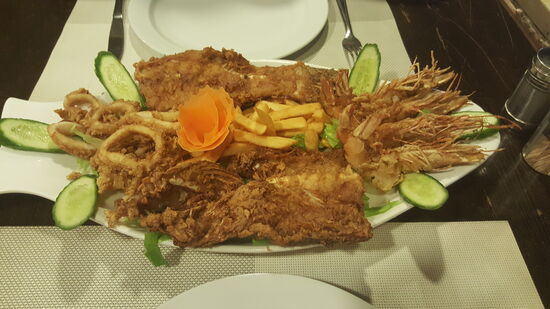 Heute gab es eine Fischplatte für Zwei....wir waren fast alleine im Restaurant