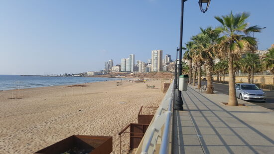 Ein langer breiter Strand, der wenig besucht ist...