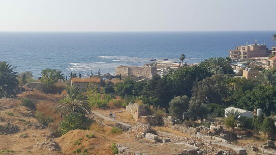 Ich klettere die baufälligen Stufen zur Burg hinauf und habe eine tolle Aussicht