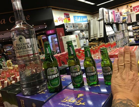 Für jeden "Trinker" was dabei: hier gibt's Bier wie die Orgelpfeifen...von winzig bis groß und wem das noch nicht reicht, der genehmigt sich ne Monsterpulle Schnaps