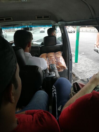 Der Bus ist nach wenigen Minuten voll und es kann losgehen