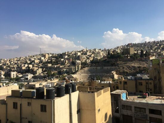 ...und das Häusermeer...alle Häuser sind quadratische Klötze!