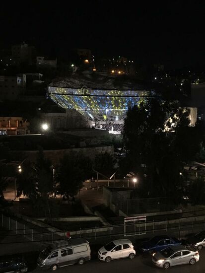 Im Amphitheater scheint es eine Vorstellung zu geben