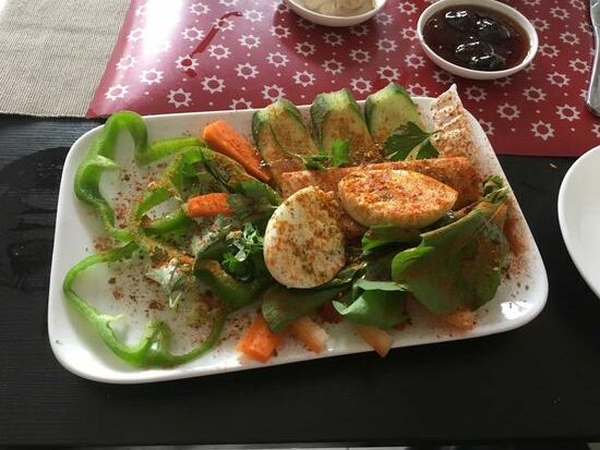 Wir entscheiden uns heute für das arabische Frühstück