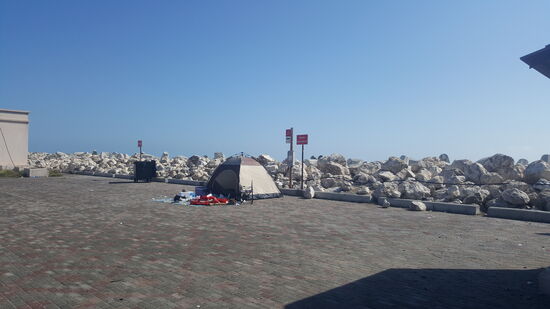 Habe sie auch gefunden—nur zelten davor 2 junge Männer