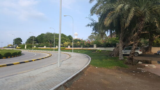 Wir gehen langsam zurück zum Hafen