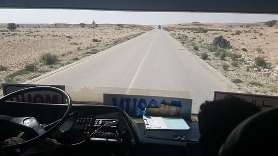 Wir sind fast allein auf der großen weiten Straße...