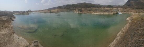 —oder See—? Wir müssen noch weiter runterklettern um den Wasserfall zu sehen
