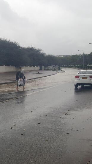 Also: Schuhe aus und Hosen hochgekrempelt!