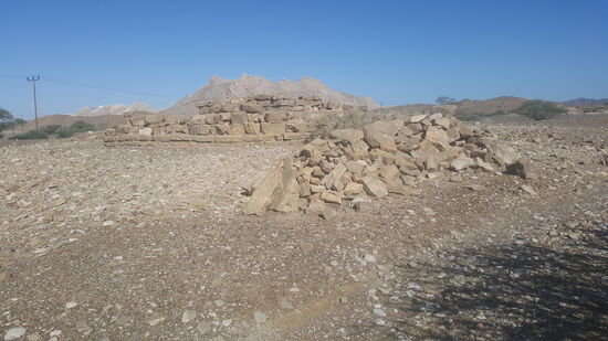 Manche der Gräber sind einfach nur noch Steinhaufen