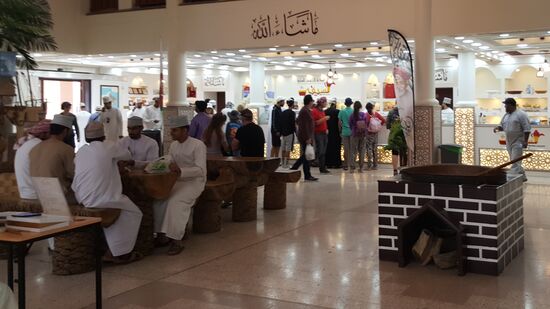 Dann entdecken wir durch Zufall “AL Saifi” den bekanntesten Hersteller des leckersten Halwas im Oman