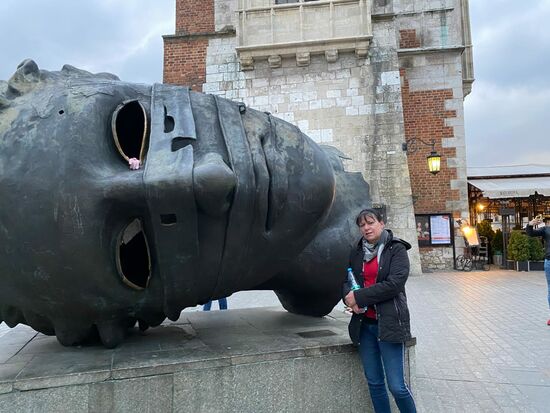 Skurrile Kunst zum Abschluß: Kopfskulptur von Eros Bendato
...wir haben viele Kilometer zurückgelegt