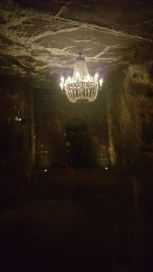 Die erste Kapelle bei 64m Tiefe--die aber geschlossen ist