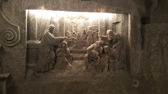 Die Wandreliefs sind nur 17cm tief--aber sie wirken sehr viel plastischer und tiefer